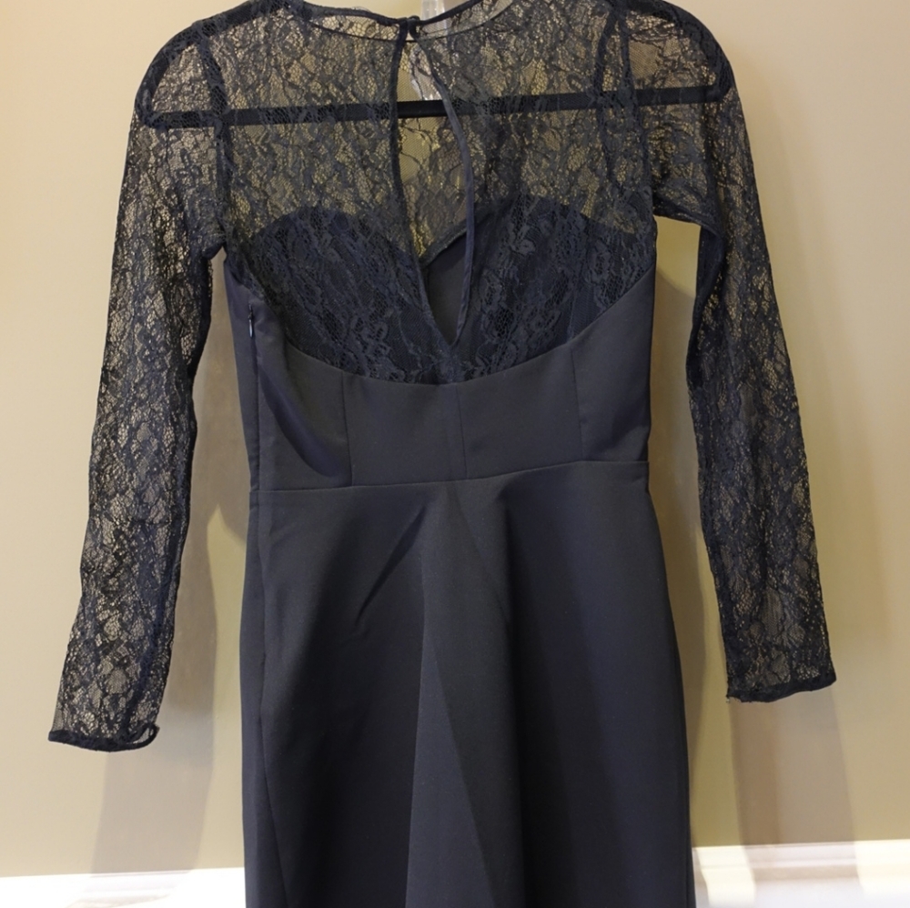 Dress - Picture 3 of 3